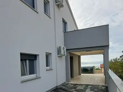 Ferienhaus für 17 Personen in Jasenice 4/10