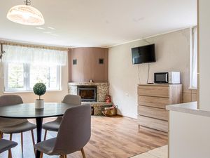 23746301-Ferienhaus-6-Jedwabno-300x225-3