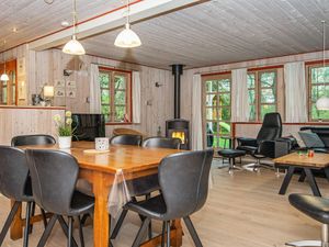 494633-Ferienhaus-8-Jegum-300x225-5