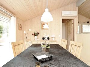 17928726-Ferienhaus-6-Jegum-300x225-1