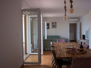 23967439-Ferienhaus-6-Jelsa-300x225-1