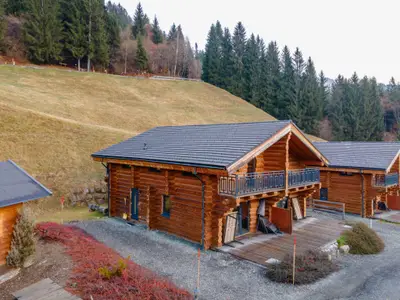 Außenseite Ferienhaus [Winter]