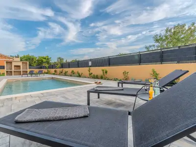 pool