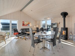 23762143-Ferienhaus-5-Juelsminde-300x225-4