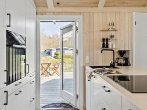 24018272-Ferienhaus-8-Juelsminde-300x225-5