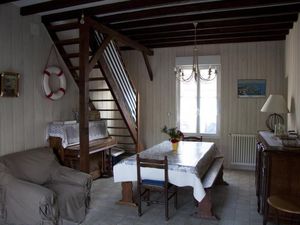 23534558-Ferienhaus-5-Jullouville-300x225-1