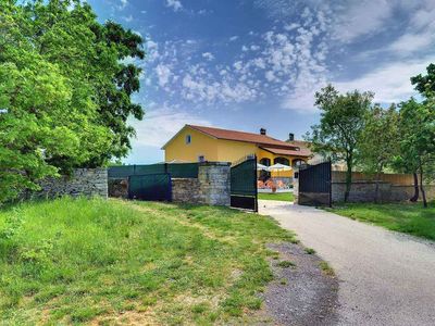 Ferienhaus für 8 Personen (100 m²) in Juršići 3/10