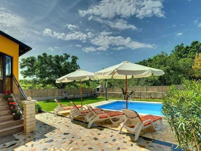 Ferienhaus für 8 Personen (100 m²) in Juršići 6/10