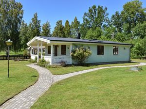 24038783-Ferienhaus-6-Källby-300x225-0