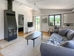 24038783-Ferienhaus-6-Källby-300x225-3