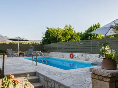 PoolOfHouse