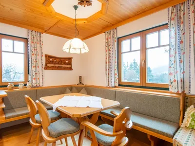 DiningRoom