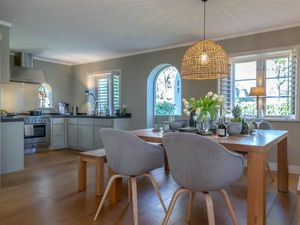 24047897-Ferienhaus-8-Kampen-300x225-4