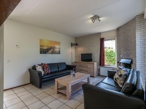 23500495-Ferienhaus-6-Kamperland-300x225-3