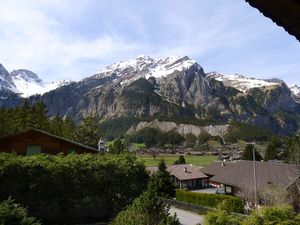 23838657-Ferienhaus-6-Kandersteg-300x225-4