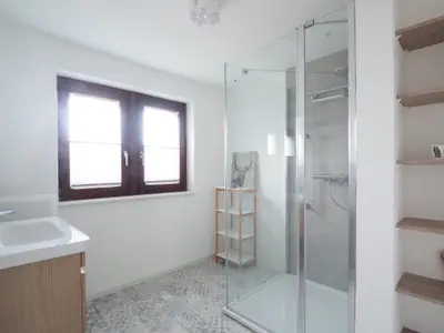 INSIDE, BATHROOM