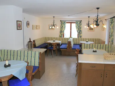 DiningRoom