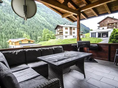 Terrasse mit Smokergrill