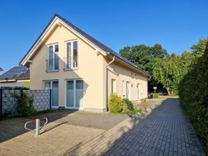 23898147-Ferienhaus-7-Karlshagen-300x225-1