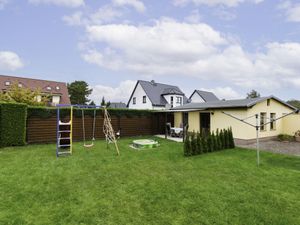 23868277-Ferienhaus-4-Karlshagen-300x225-4