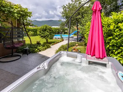 hot-tub