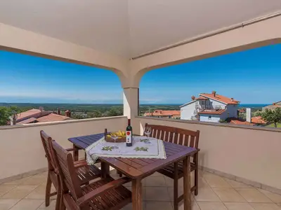 Ferienhaus für 8 Personen (140 m²) in Kaštelir 5/10