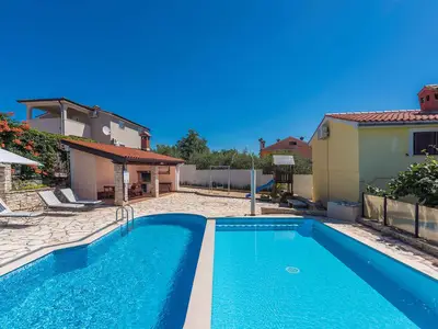 Ferienhaus für 8 Personen (140 m²) in Kaštelir 8/10