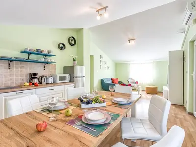 Ferienhaus für 8 Personen (140 m²) in Kaštelir 7/10