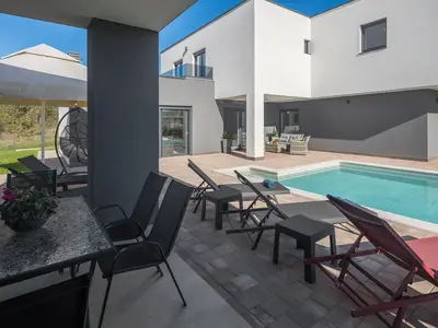 pool