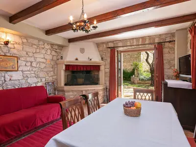 Ferienhaus für 8 Personen (130 m²) in Kaštelir 10/10