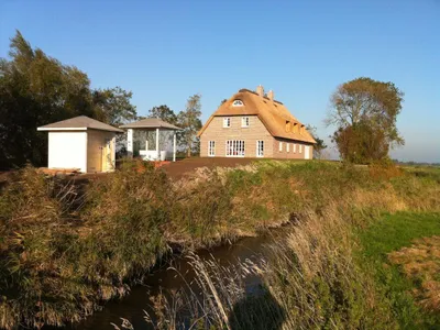 Sauna und verglaster Whirlpool