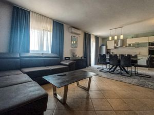 23744964-Ferienhaus-8-Kaštel Sućurac-300x225-4