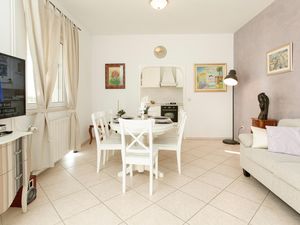 23747651-Ferienhaus-13-Kaštel Sućurac-300x225-2