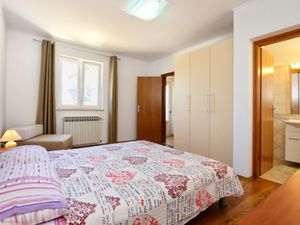 23846174-Ferienhaus-7-Kaštelir-Labinci-300x225-4