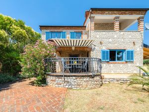 23938533-Ferienhaus-8-Kaštelir-Labinci-300x225-1