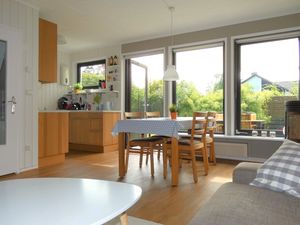 23936797-Ferienhaus-4-Kellenhusen-300x225-3