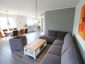 23870691-Ferienhaus-8-Kellenhusen-300x225-3