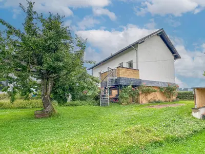 Außenseite Ferienhaus [Sommer]