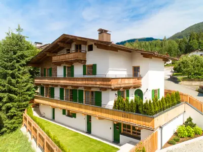 Außenseite Ferienhaus [Sommer]