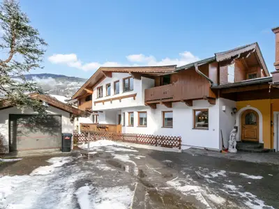 Außenseite Ferienhaus [Winter]
