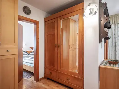 Wohnzimmer/Kleiderschrank