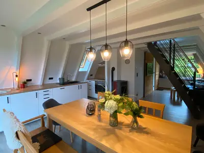 Photo, INSIDE, OUTSIDE