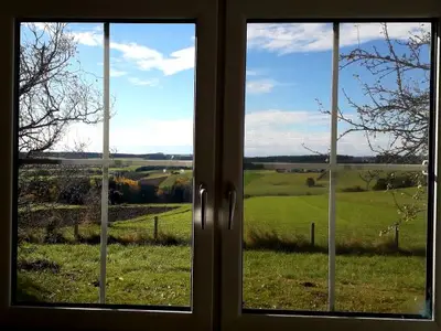 Fernblick aus dem Schlafzimmerfenster