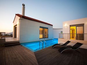 23341802-Ferienhaus-7-Kissamos-300x225-0