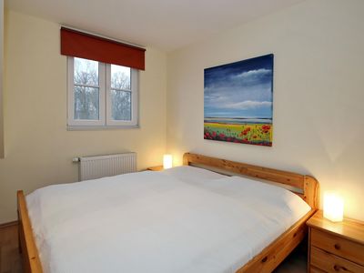 Schlafzimmer mit Doppelbett