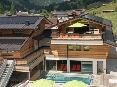 Alpin Chalet Large Sommer Außenanlage