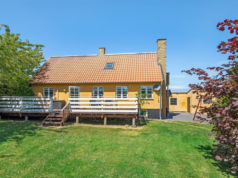 23734855-Ferienhaus-6-Klemensker-800x600-1