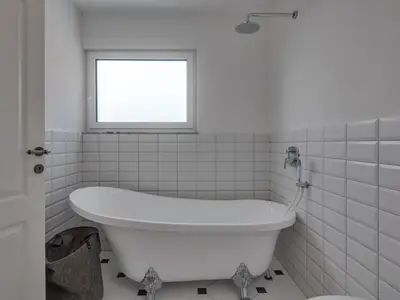 Badezimmer mit Badewanne