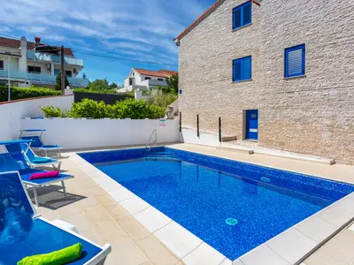 pool