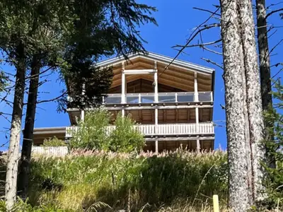 Außenseite Ferienhaus [Sommer]
